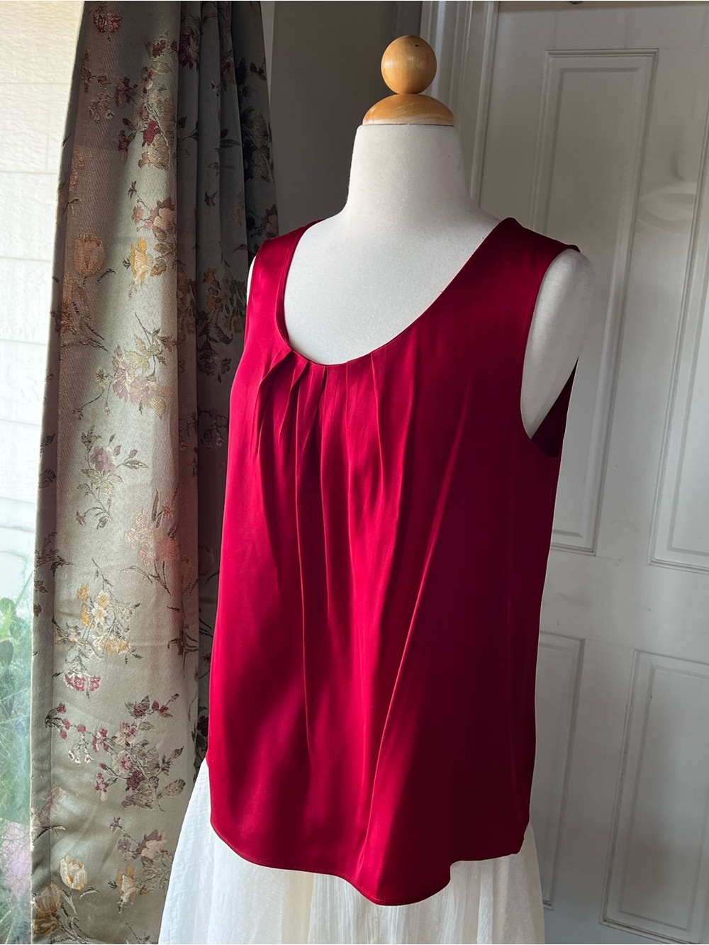 Talbots 100% Silk Tank Top 12 Petite Large Red Shell Layering Basic Dressy Pleat